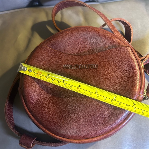 Portland Leather Circle Bag Nutmeg Brown Crossbody Canteen Round unisex - Picture 10 of 10